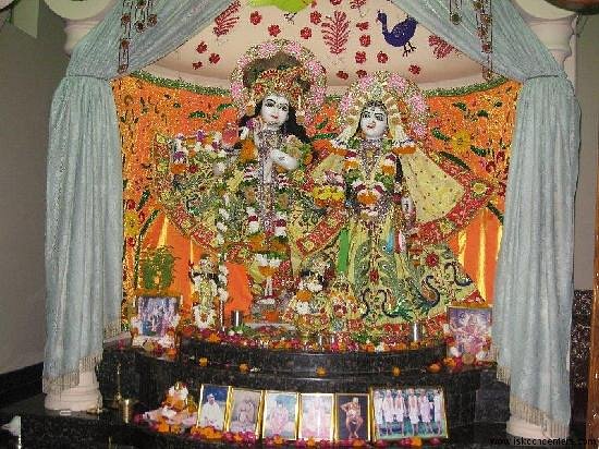 ISKCON मंदिर मुट्ठीगंज, श्रीकृष्ण मंदिर प्रयागराज,