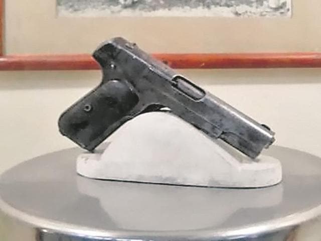 Chandrashekhar Azad pistol Prayagraj, इलाहाबाद संग्रहालय